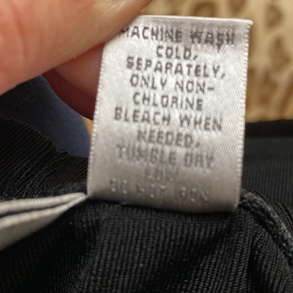 Chicos Travelers Pull On Pants Women’s Black Slinky wrinkle free Acetate Size XL - Picture 9 of 9